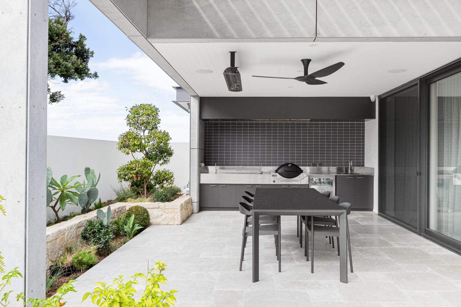 MADDISON BRUSHED & TUMBLED LIMESTONE_RMS TRADERS_NATURAL STONE GREY PAVERS POOL COPING TILES SUPPLIER MELBOURNE (47)