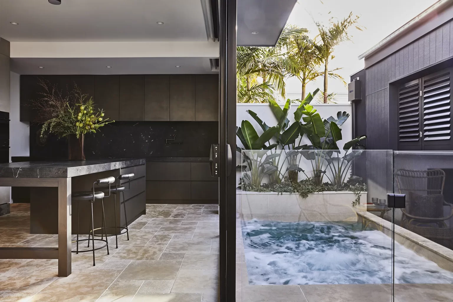 NICE_TUMBLED_LIMESTONE_RMS_TRADERS_NATURAL_STONE_SUPPLIER_MELBOURNE_007