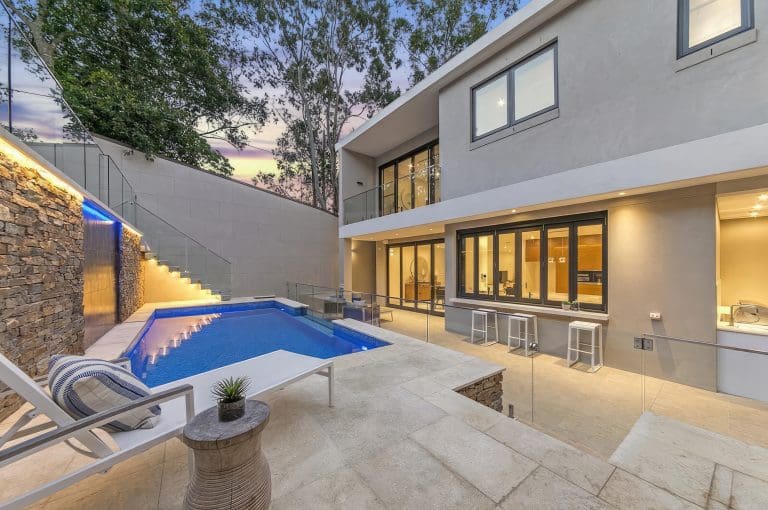 CREMA NOVELDA SANDBLASTED _ TUMBLED LIMESTONE_RMS TRADERS_NATURAL STONE PAVERS POOL COPING INTERNAL TILE SUPPLIER MELBOURNE (2)-gigapixel-standard-scale-4_00x