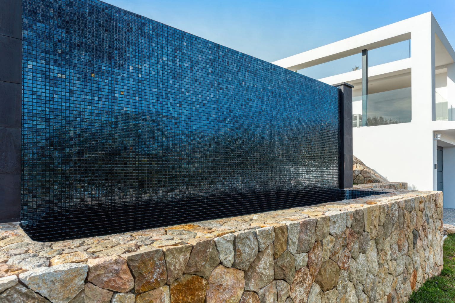 OPALO NEGRO_RMS TRADERS_NATURAL STONE POOL MOSAIC SUPPLIER MELBOURNE (2)