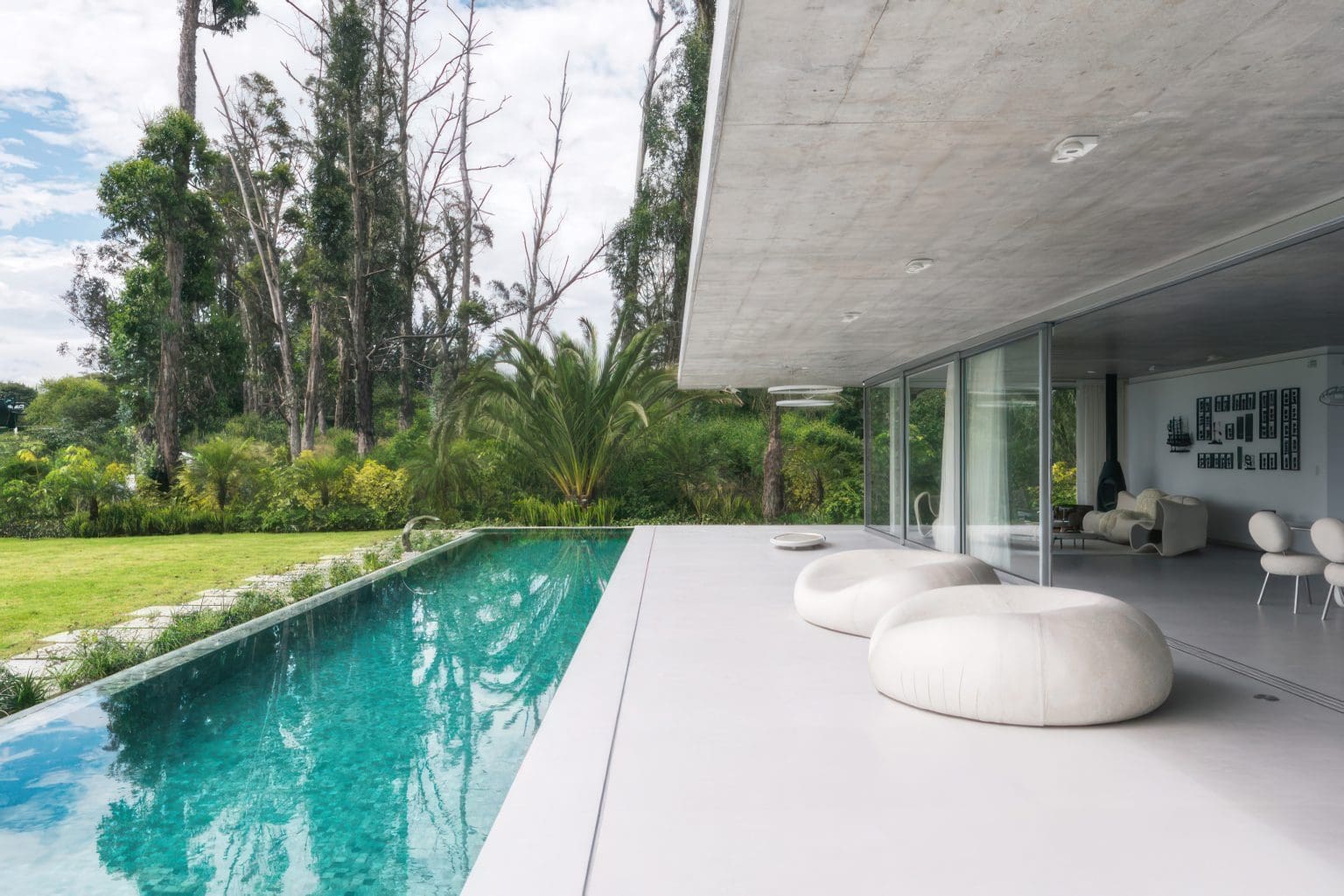 CREATOR: gd-jpeg v1.0 (using IJG JPEG v62), quality = 82