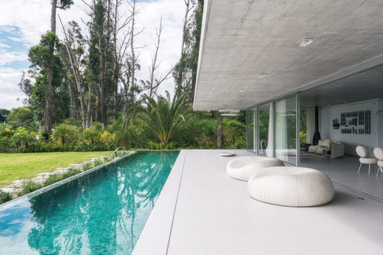 CREATOR: gd-jpeg v1.0 (using IJG JPEG v62), quality = 82