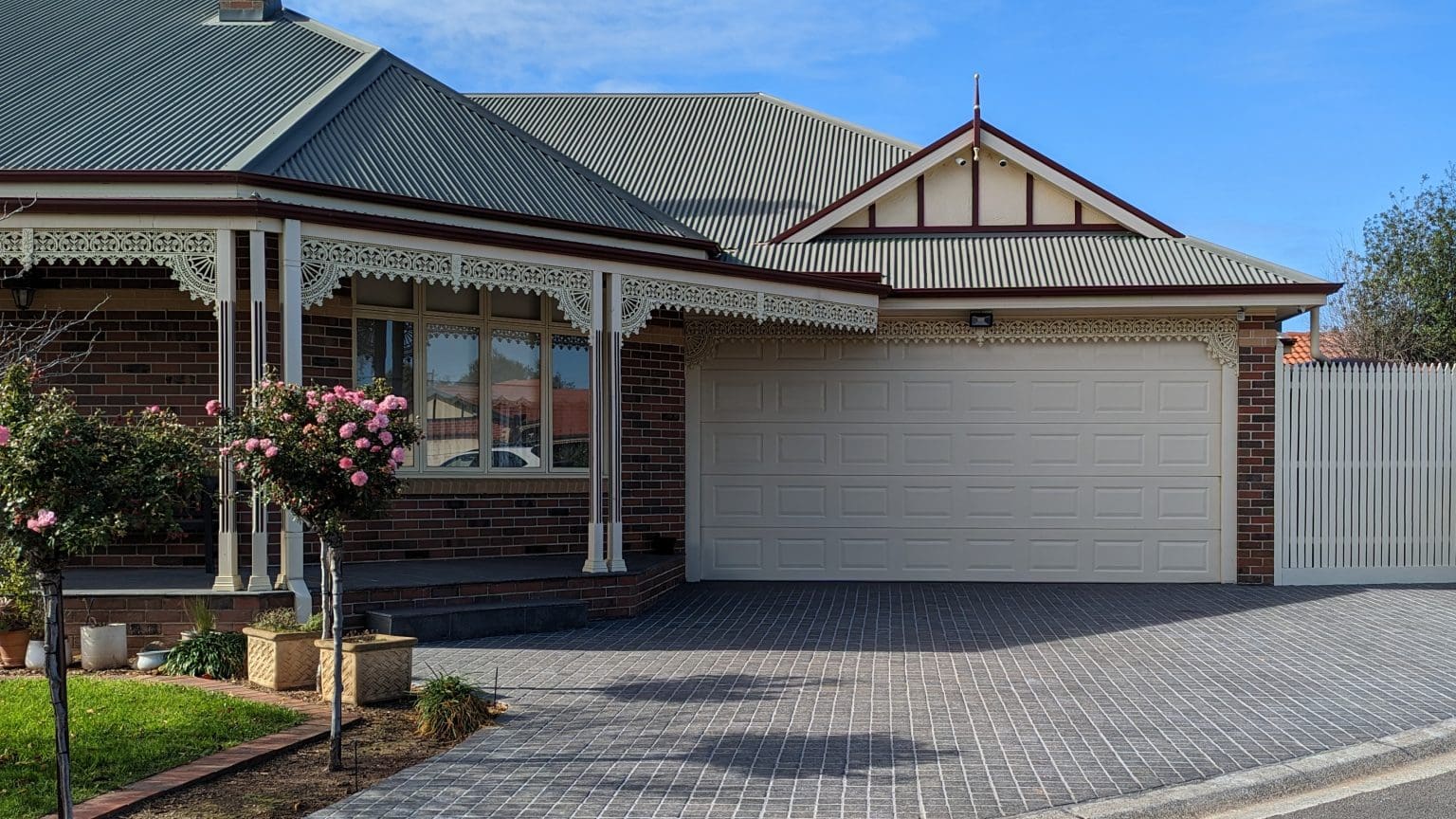 IMPALA BLACK TUMBLED FLAMED GRANITE COBBLESTONES_RMS TRADERS_NATURAL STONE PAVER SUPPLIER MELBOURNE (15)