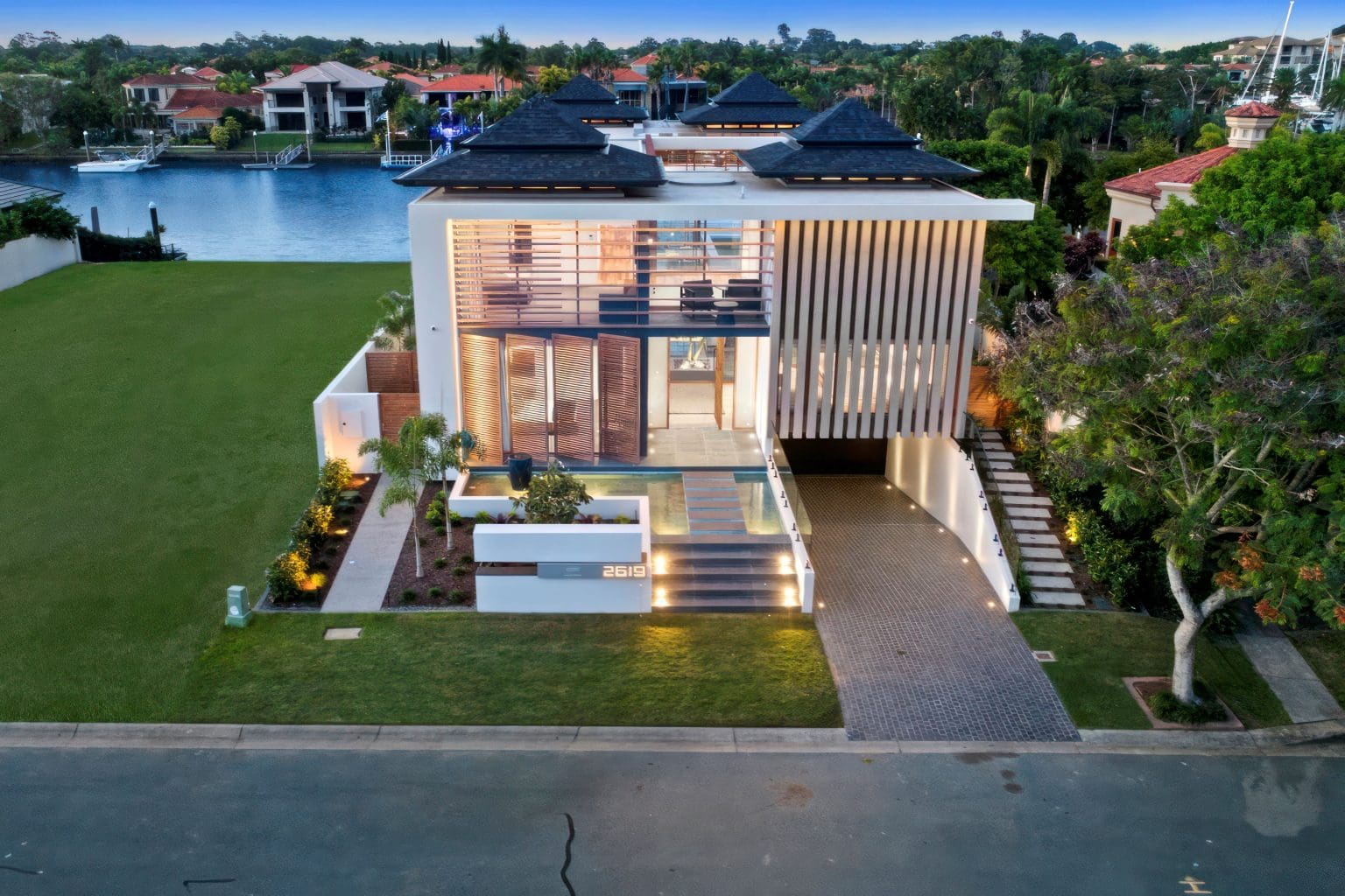 IMPALA BLACK TUMBLED FLAMED GRANITE COBBLESTONES_RMS TRADERS_NATURAL STONE PAVER SUPPLIER MELBOURNE (6)