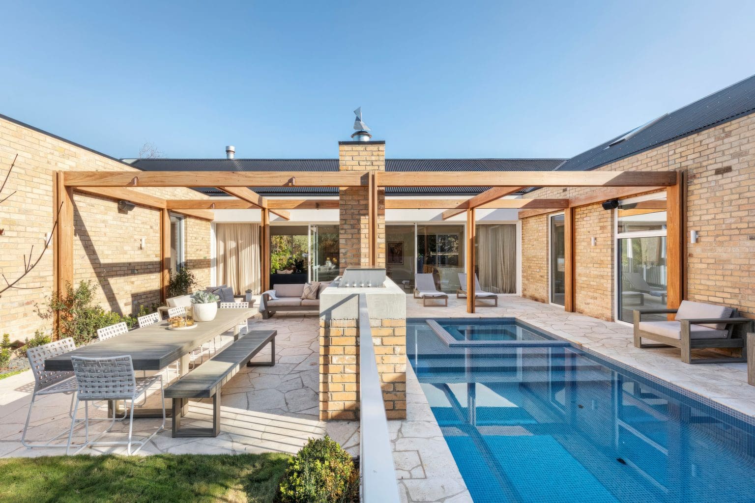 TUSCAN TRAVERTINE CRAZY PAVING_RMS TRADERS_ NATURAL STONE PAVERS & TILE SUPPLIER MELBOURNE (19)