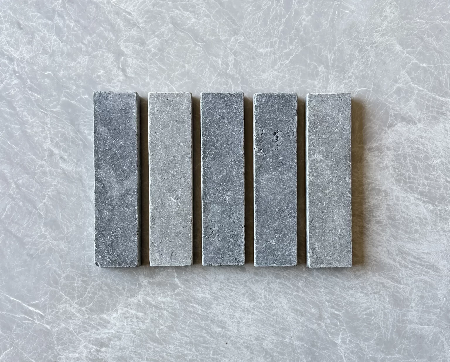 LONDON_GREY_BRUSHED_LIMESTONE_BATONS_RMS_TRADERS_NATURAL_STONE_SUPPLIER_MELBOURNE_001