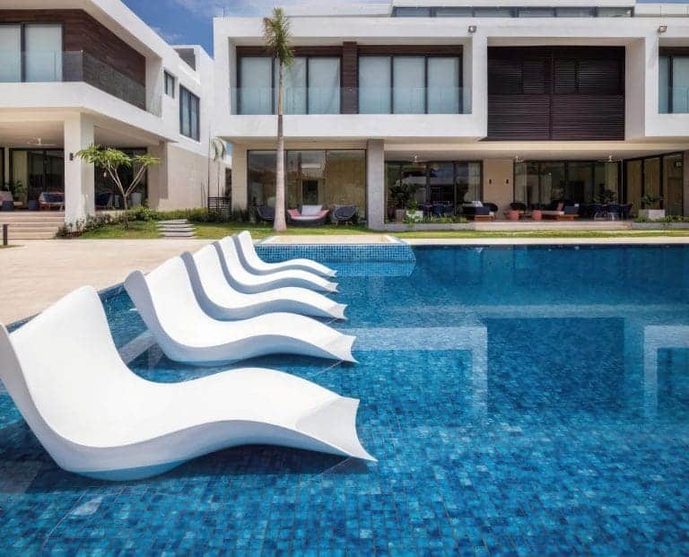 CREATOR: gd-jpeg v1.0 (using IJG JPEG v62), quality = 82