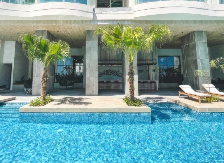 CREATOR: gd-jpeg v1.0 (using IJG JPEG v62), quality = 82