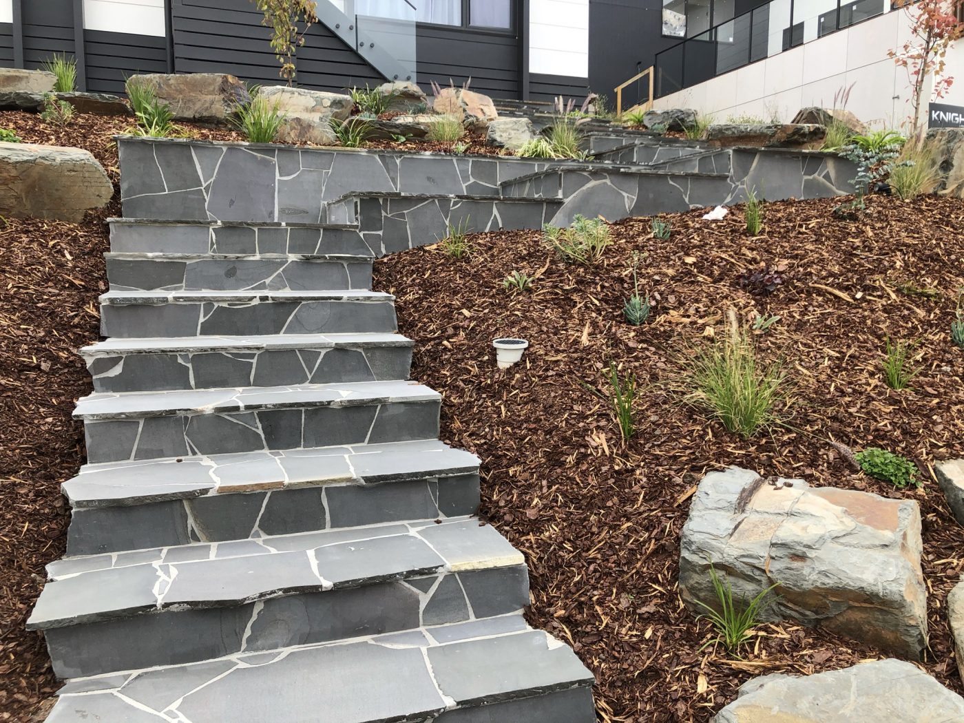 BLUESTONE-PREMIUM-CRAZY-PAVING-RMS-TRADERS_INTERNAL-AND-EXTERNAL-_BATHROOM_-SUPPLIER-MELBOURNE-TILES-AND-PAVERS-3-scaled