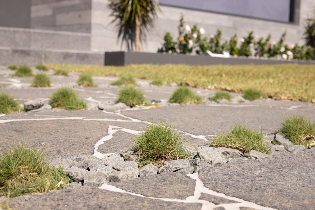 IMPALA-BLACK-CRAZY-PAVING-AND-TILES-RMS-TRADERS-1