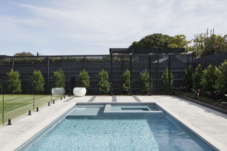 RMS-TRADERS-LONDON-GREY-SANDBLASTED-LIMESTONE-PAVING-scaled