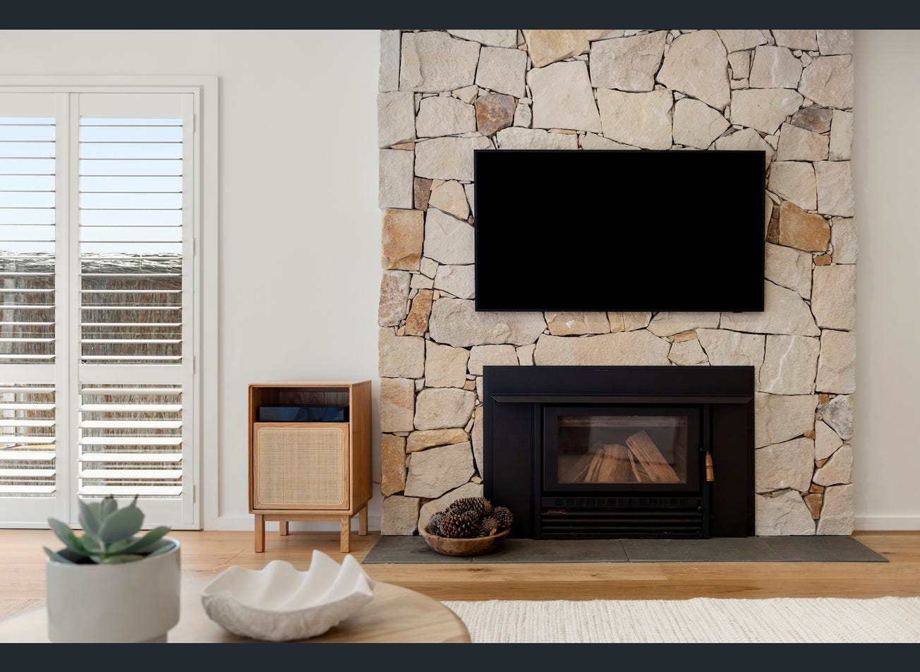 SANTA-CRUZ-STONE-WALL-CLADDING_RMS-TRADERS_NATURAL-STONE-CLADDING-POOLS-FACADE-SUPPLIER-MELBOURNE-52