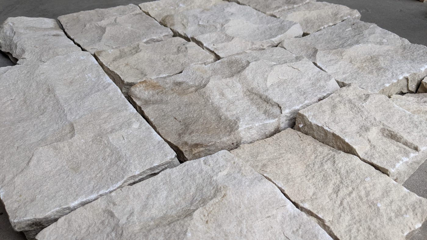 SHOREBREAK-ASHLAR-LOOSE-STONE-WALL-CLADDING_RMS-TRADERS_NATURAL-STONE-SUPPLIER-MELBOURNE-6-scaled