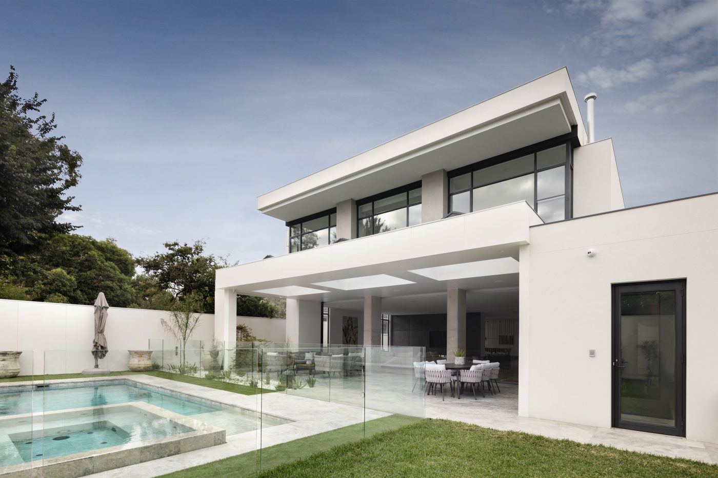 TUNDRA-GREY-LIMESTONE-HONED-TILES-_POOL-COPING-AND-PAVING_RMS-TRADERS_STONE-AND-TILES-SUPPLIER-MELBOURNE-11-scaled