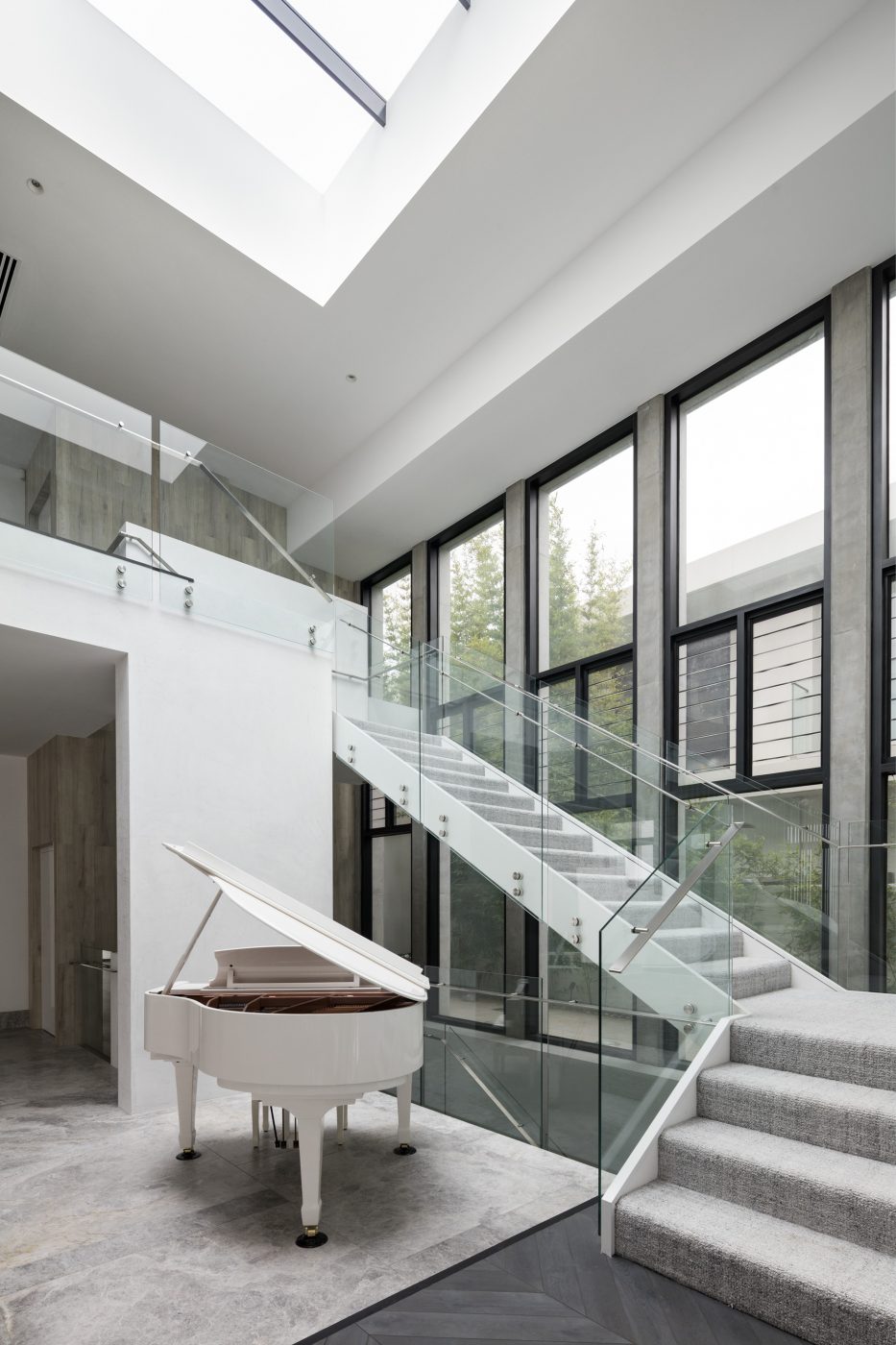 TUNDRA-GREY-LIMESTONE-HONED-TILES-_POOL-COPING-AND-PAVING_RMS-TRADERS_STONE-AND-TILES-SUPPLIER-MELBOURNE-2-1-scaled