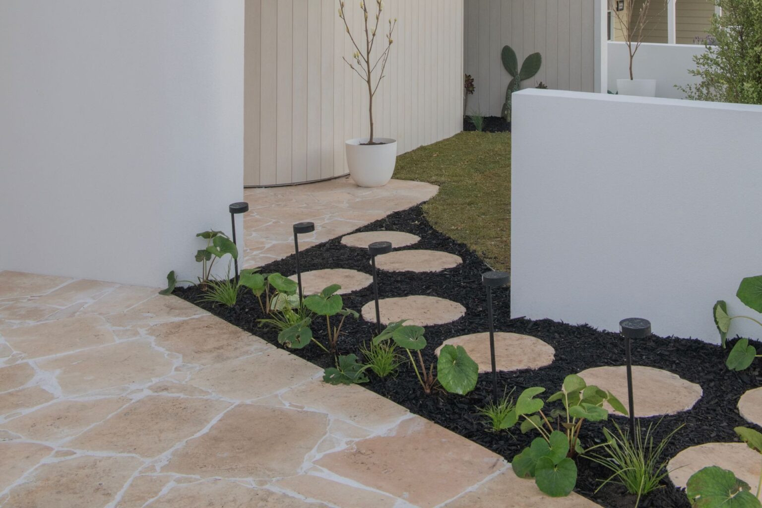 23_Ogilvie_Street_Essendon_340