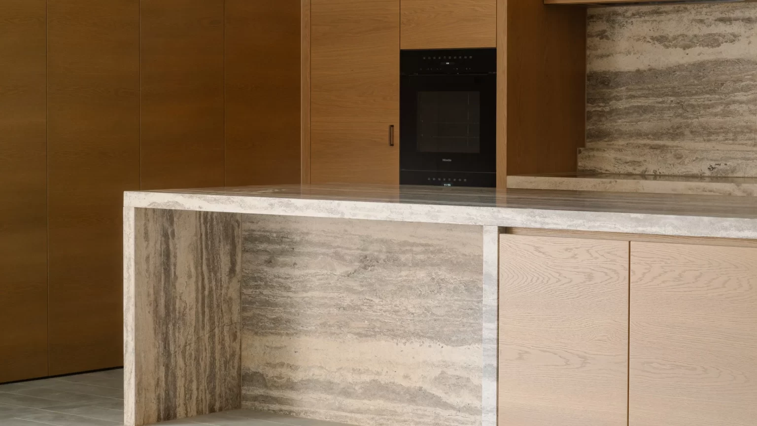 FLORENCE_VEIN_CUT_TRAVERTINE_SLAB_RMS_TRADERS_NATURAL_STONE_SUPPLIER_MELBOURNE_002