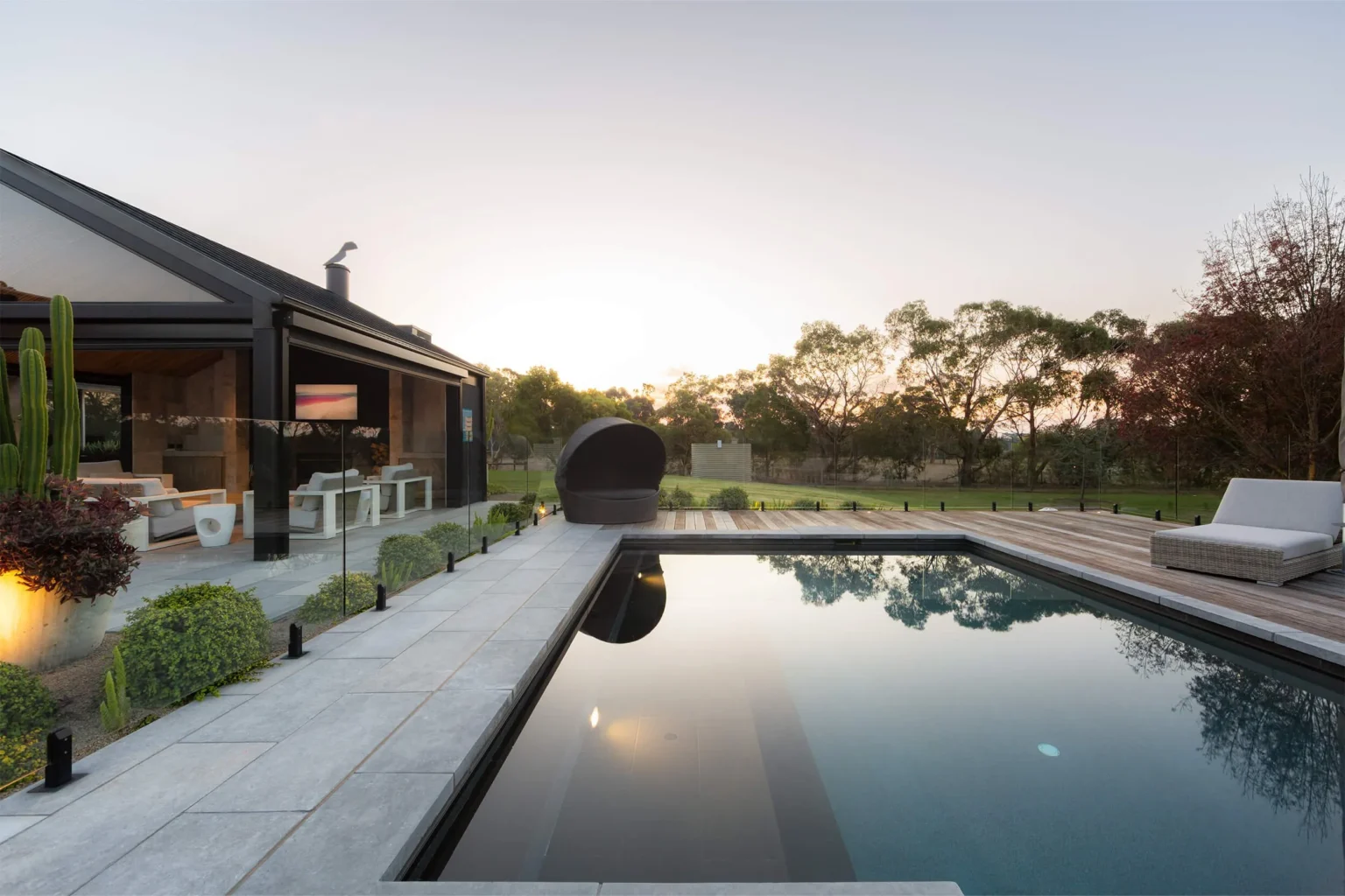 LONDON_GREY_BRUSHED_LIMESTONE_RMS_TRADERS_NATURAL_STONE_SUPPLIER_MELBOURNE_006