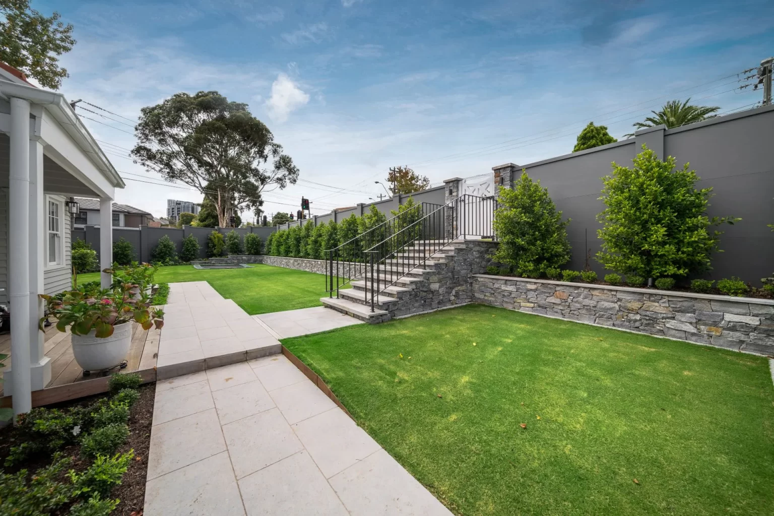 LONDON_GREY_SANDBLASTED_LIMESTONE_RMS_TRADERS_NATURAL_STONE_SUPPLIER_MELBOURNE_002