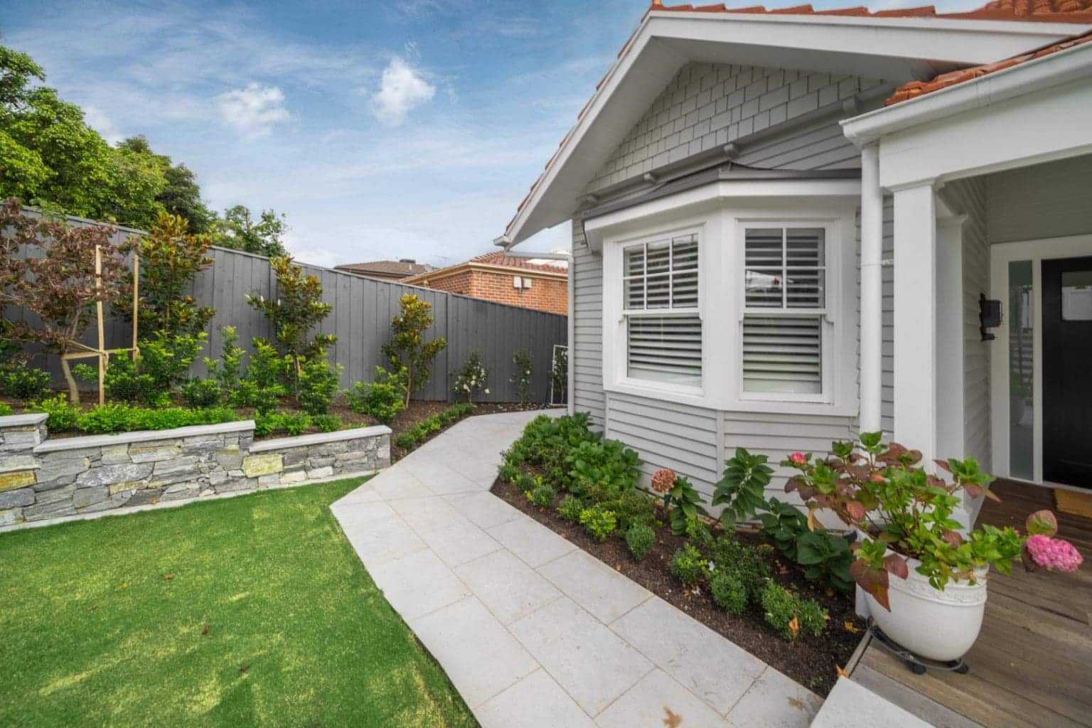 RMS Traders- London Grey Sandblasted & Tumbled Limestone 4