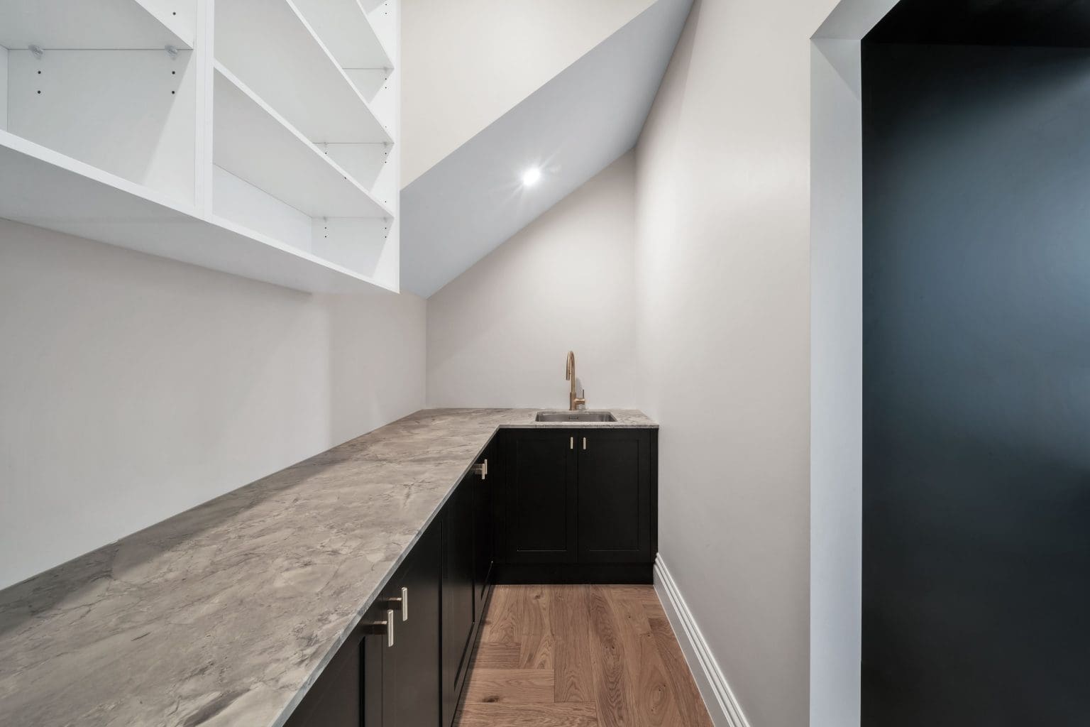 SUPER WHITE HONED MARBLE SLAB_RMS TRADERS_NATURAL STONE SLAB SUPPLIER MELBOURNE (4)