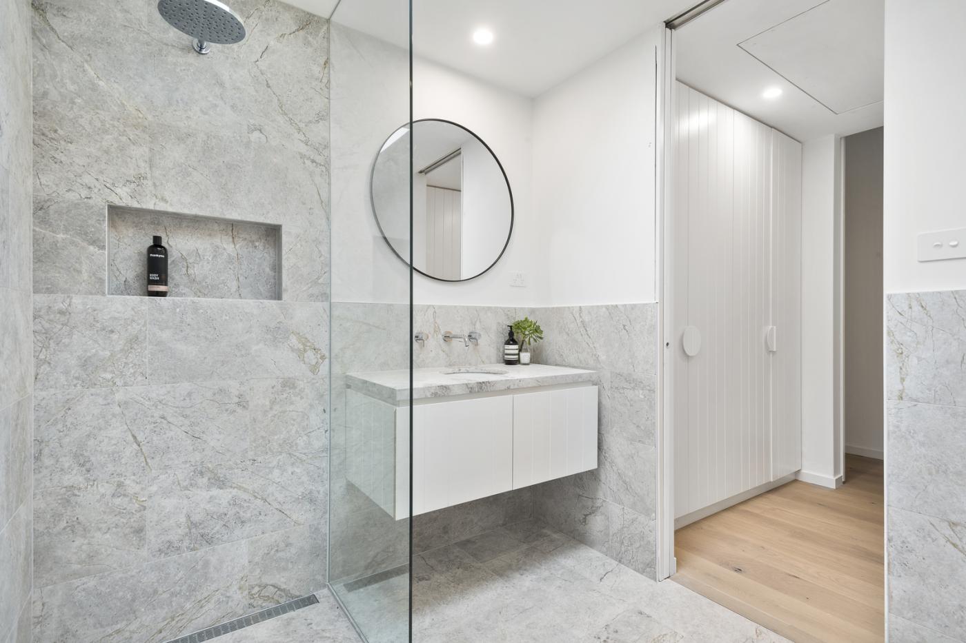 TUNDRA LIGHT LIMESTONE HONED SLABS_RMS TRADERS_NATURAL STONE SLAB SUPPLIER MELBOURNE (6)