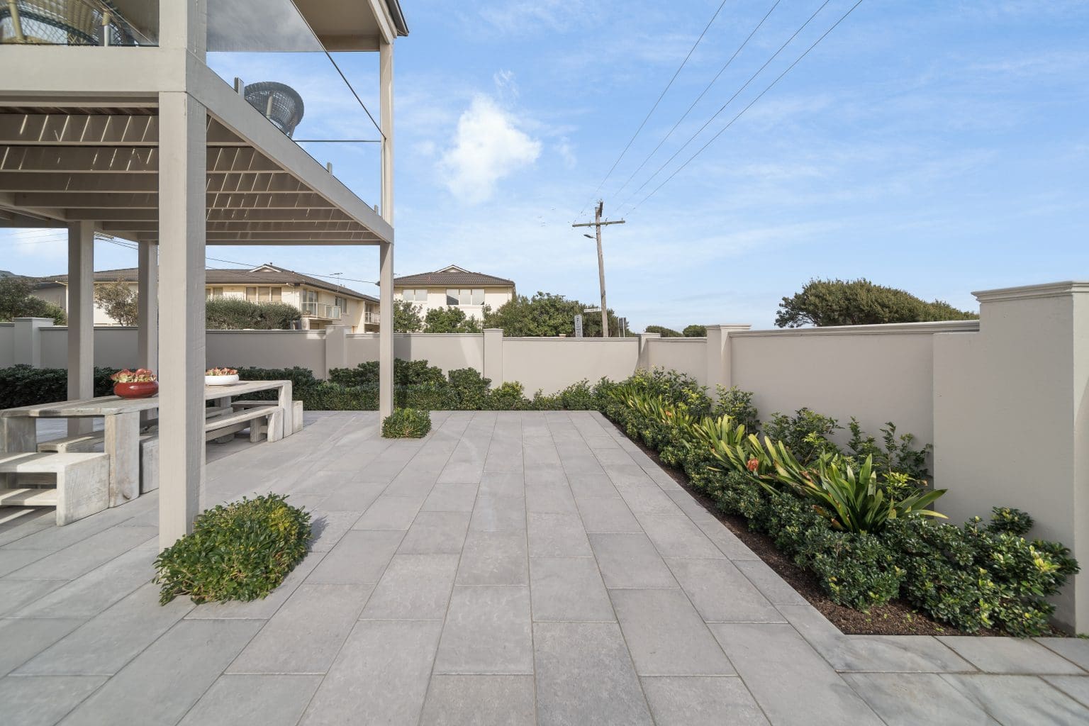 LONDON GREY SANDBLASTED LIMESTONE_RMS TRADERS_NATURAL STONE PAVERS & POOL COPING SUPPLIER MELBOURNE (2)