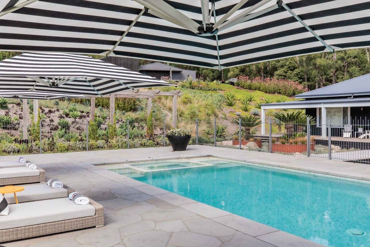 PREMIUM BLUESTONE CAT PAW SAWN_RMS TRADERS_NATURAL STONE PAVER & POOL COPING INTERNAL TILE SUPPLIER MELBOURNE (10)