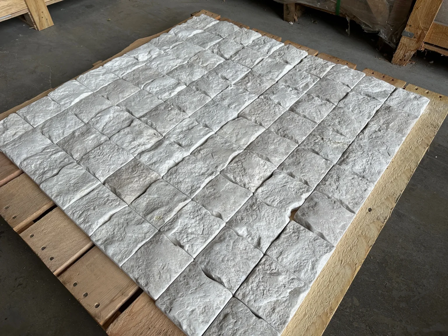 PAPILLON SPLIT LIMESTONE COBBLESTONES_RMS TRADERS_01