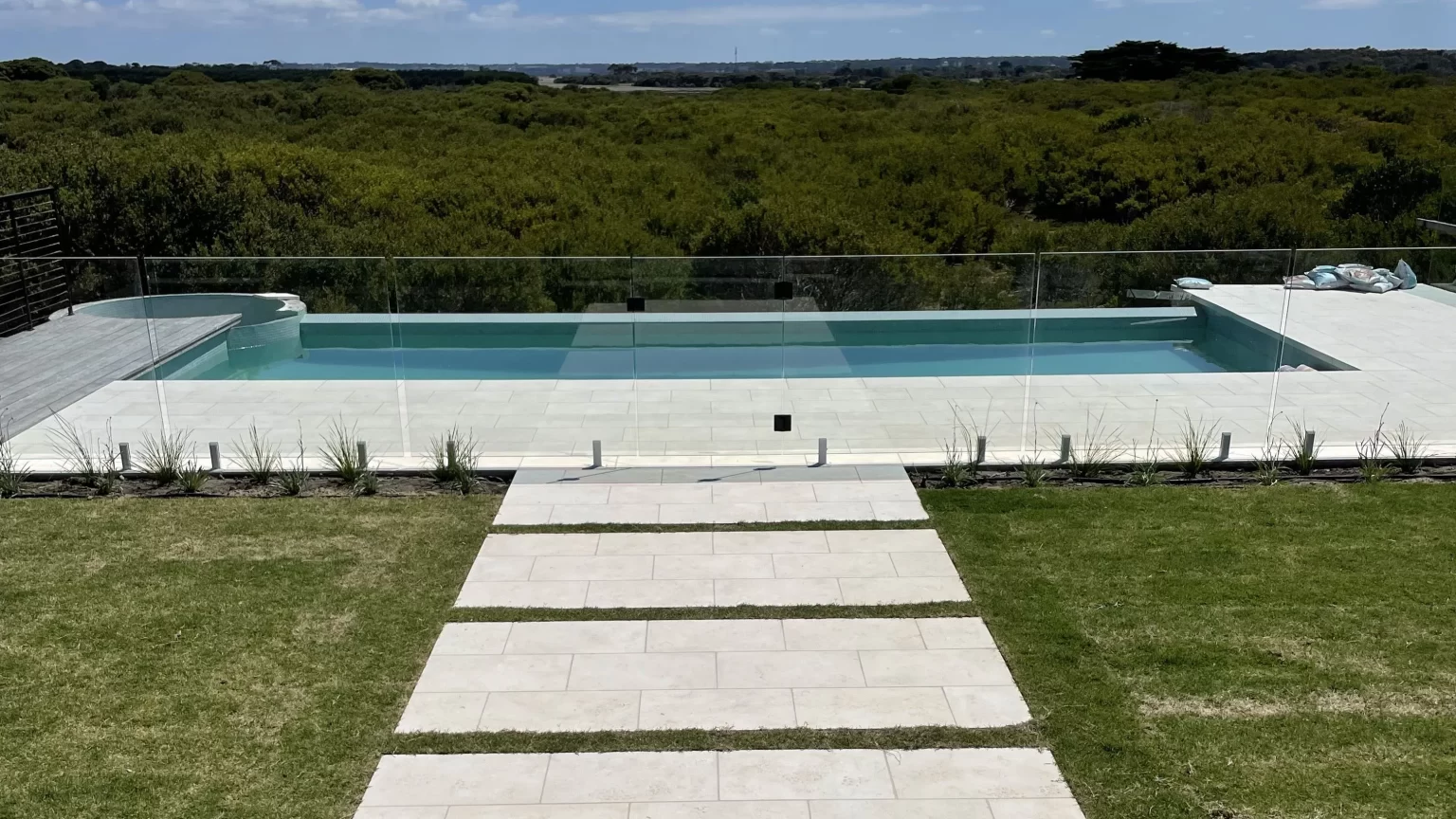 SAVANA_LIGHT_SANDBLASTED_LIMESTONE_RMS_TRADERS_04