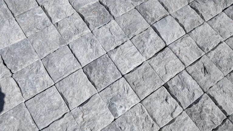 TUNDRA_GREY_SPLIT_LIMESTONE_COBBLESTONES_RMS TRADERS_05