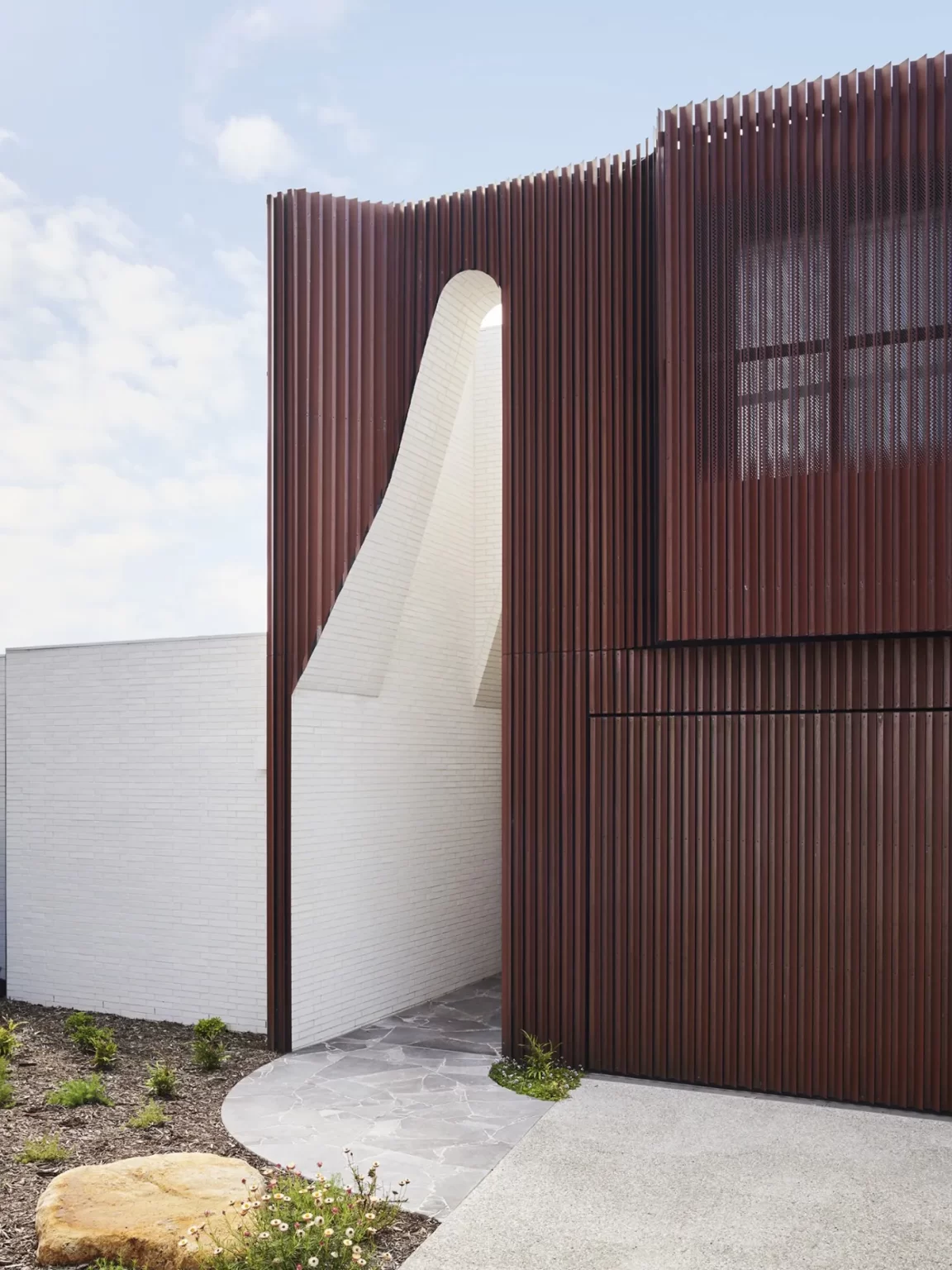 LONDON_GREY_BRUSHED_TUMBLED_LIMESTONE_CRAZY_PAVING_RMS_TRADERS (3)