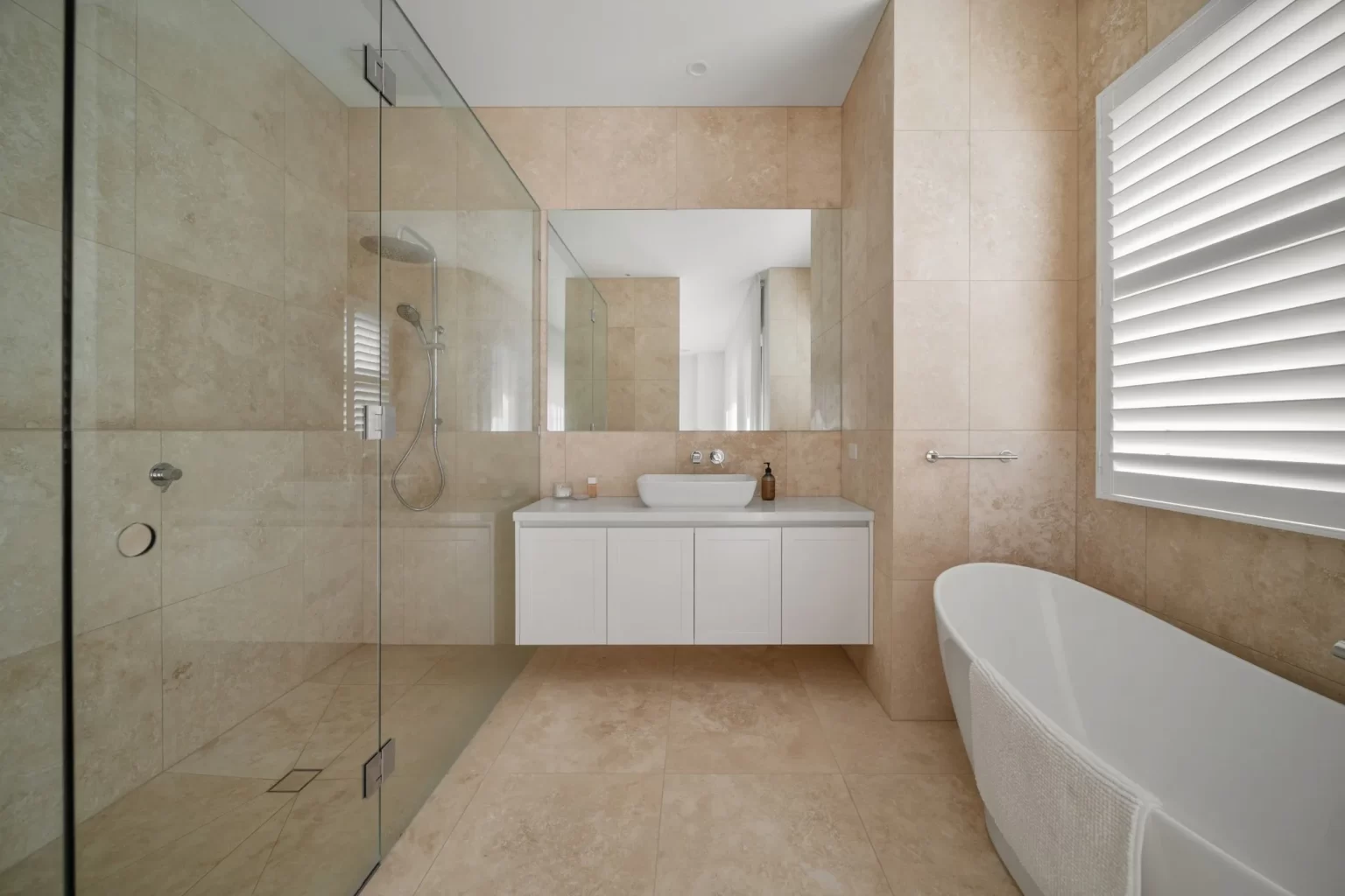 CLASSIC_LIGHT_CROSS_CUT_TRAVERTINE_RMS_TRADERS_NATURAL_STONE_SUPPLIER_MELBOURNE (21)