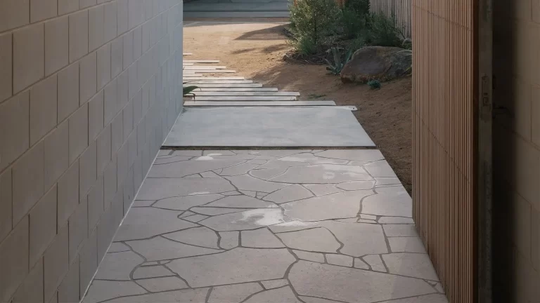 HAVEN_LIMESTONE_CRAZY_PAVING_RMS_TRADERS_NATURAL_STONE_SUPPLIER_MELBOURNE_006