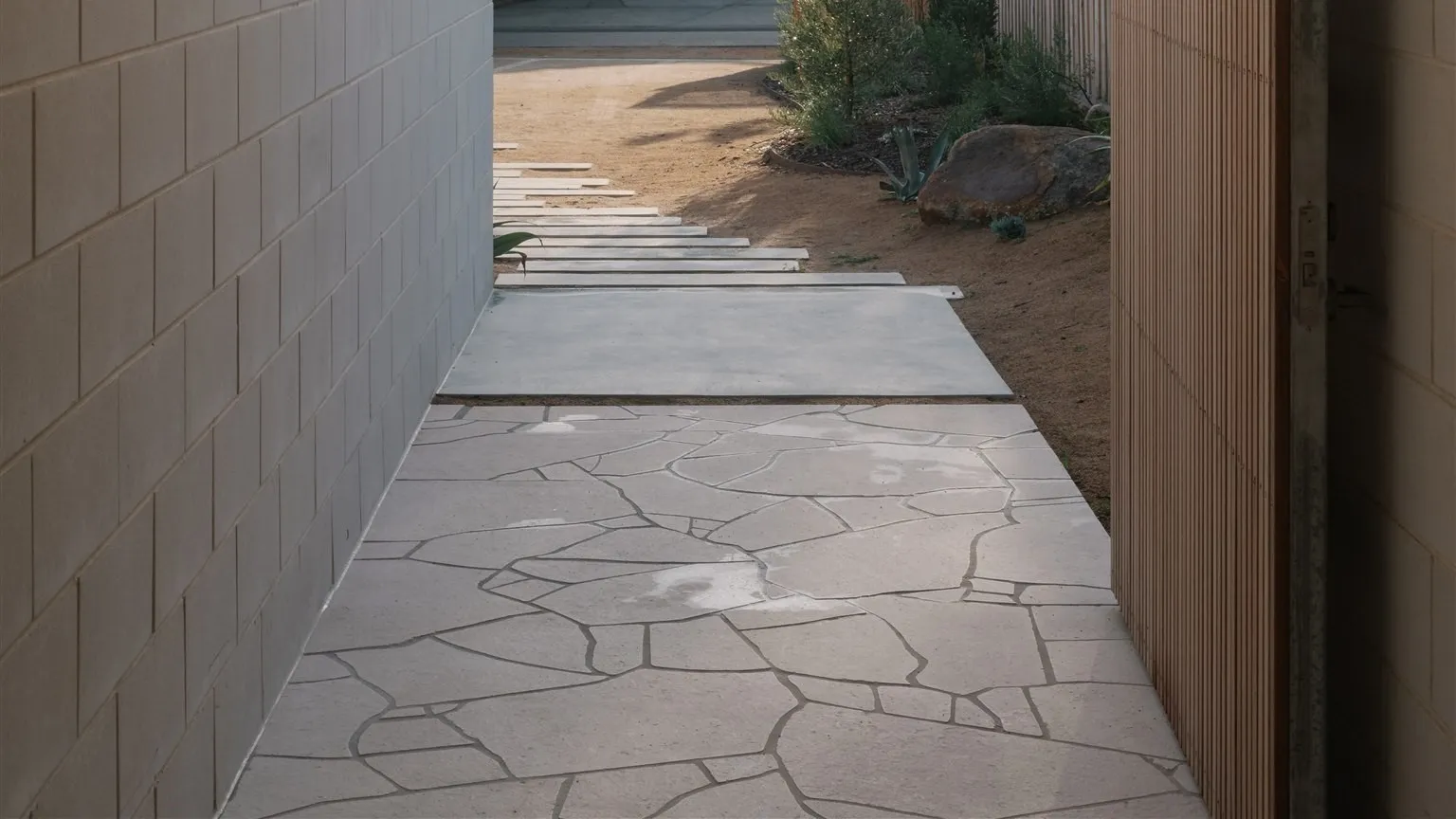 HAVEN_LIMESTONE_CRAZY_PAVING_RMS_TRADERS_NATURAL_STONE_SUPPLIER_MELBOURNE_006