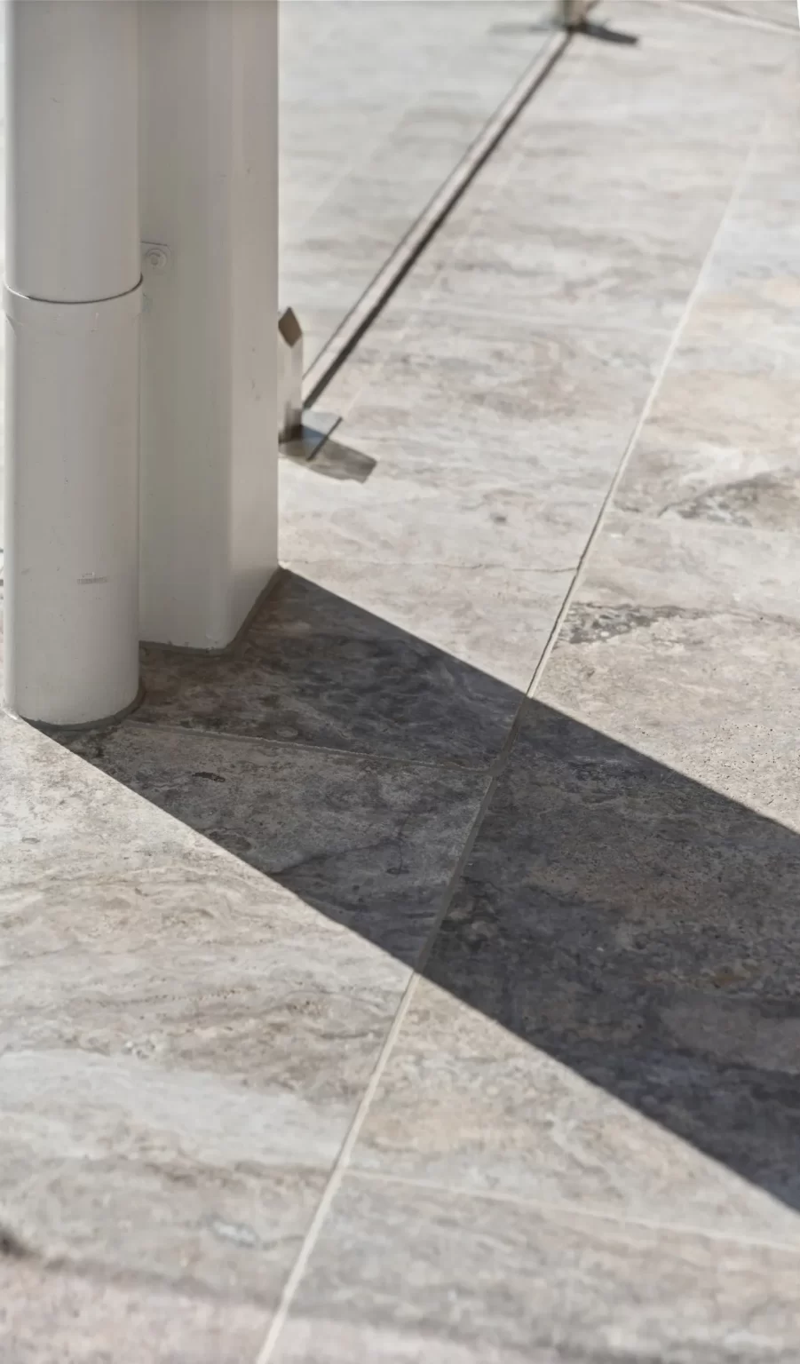 SILVER_UNFILLED_TUMBLED_TRAVERTINE_RMS_TRADERS_NATURAL_STONE_SUPPLIER_MELBOURNE (6)