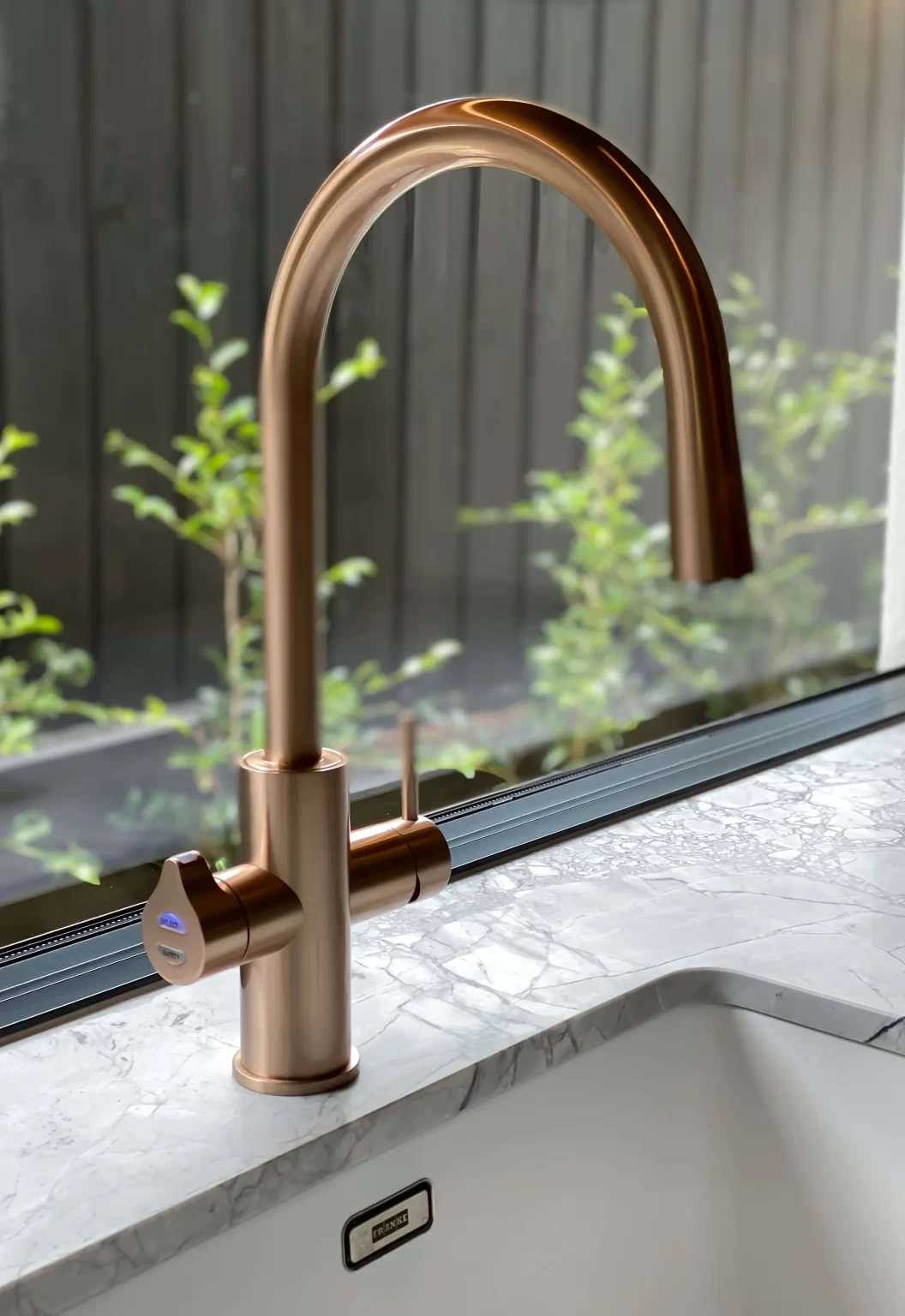 SUPER_WHITE_MARBLE_RMS_TRADERS_MELBOURNE_NATURAL_STONE_SUPPLIER_01