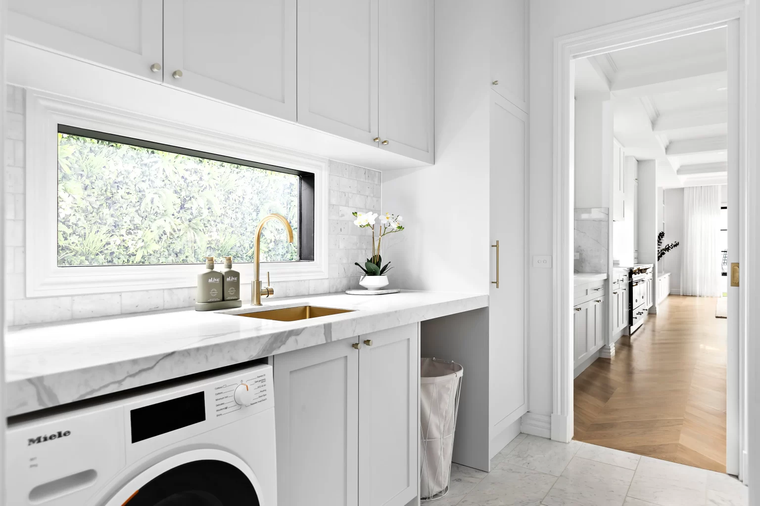 BIANCO_CARRARA_HONED_MARBLE_RMS_TRADERS_NATURAL_STONE_SUPPLIER_MELBOURNE (1)