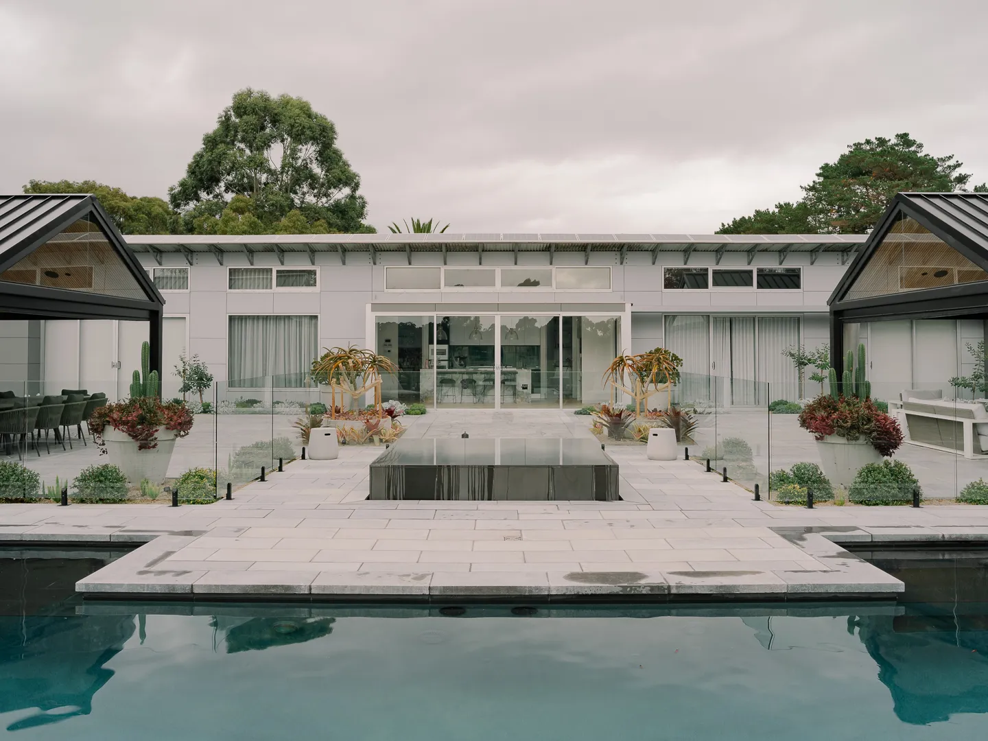 LONDON_GREY_BRUSHED_LIMESTONE_RMS_TRADERS_NATURAL_STONE_SUPPLIER_MELBOURNE_016