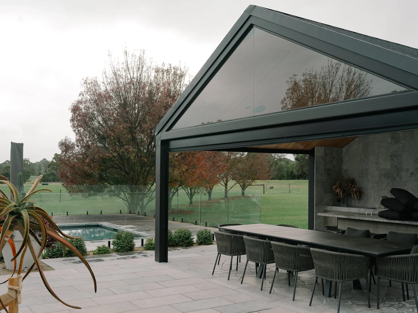 LONDON_GREY_BRUSHED_LIMESTONE_RMS_TRADERS_NATURAL_STONE_SUPPLIER_MELBOURNE_029