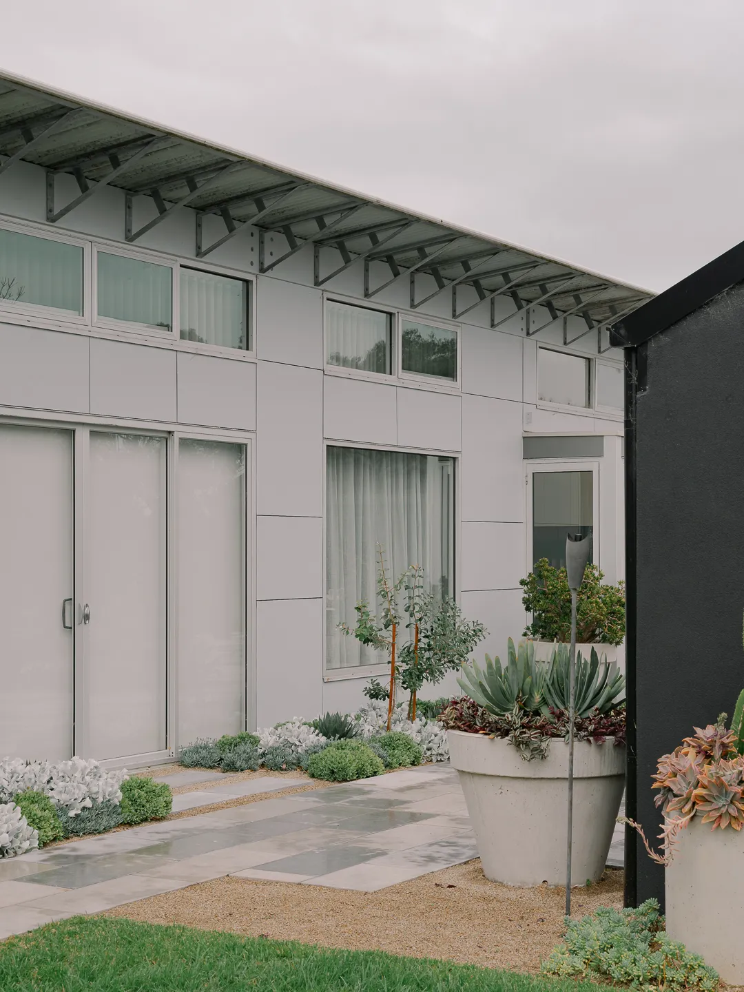 LONDON_GREY_BRUSHED_LIMESTONE_RMS_TRADERS_NATURAL_STONE_SUPPLIER_MELBOURNE_034