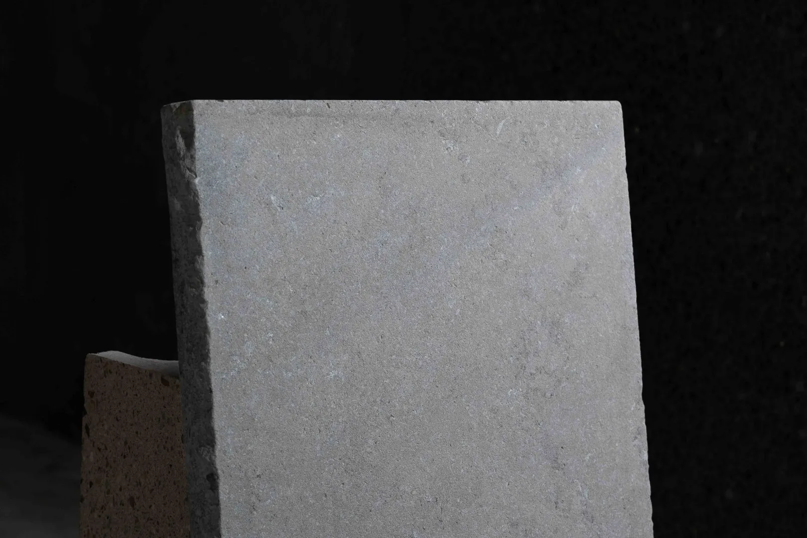 LONDON GREY SPLIT FACE POOL COPING LIMESTONE RMS TRADERS NATURAL STONE SUPPLIER MELBOURNE (5) Natural Stone - RMS Traders