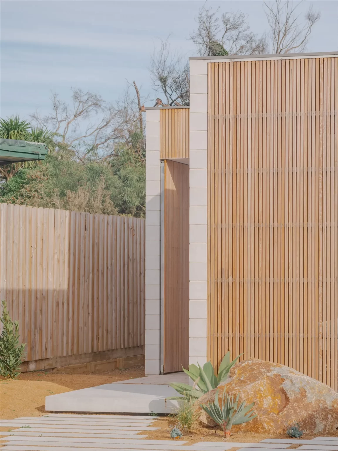 HAVEN_LIMESTONE_CRAZY_PAVING_RMS_TRADERS_NATURAL_STONE_SUPPLIER_MELBOURNE_026