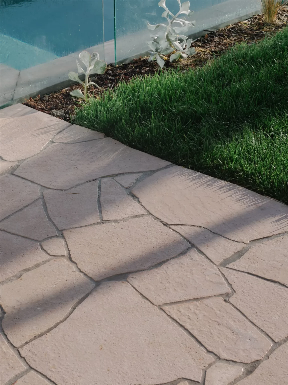 HAVEN_LIMESTONE_CRAZY_PAVING_RMS_TRADERS_NATURAL_STONE_SUPPLIER_MELBOURNE_058