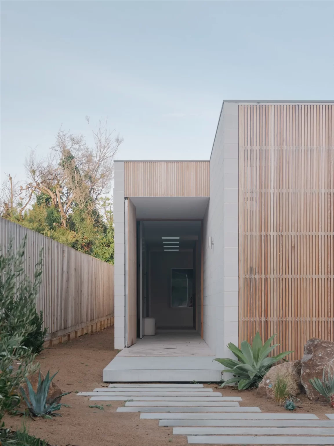 HAVEN_LIMESTONE_CRAZY_PAVING_RMS_TRADERS_NATURAL_STONE_SUPPLIER_MELBOURNE_062