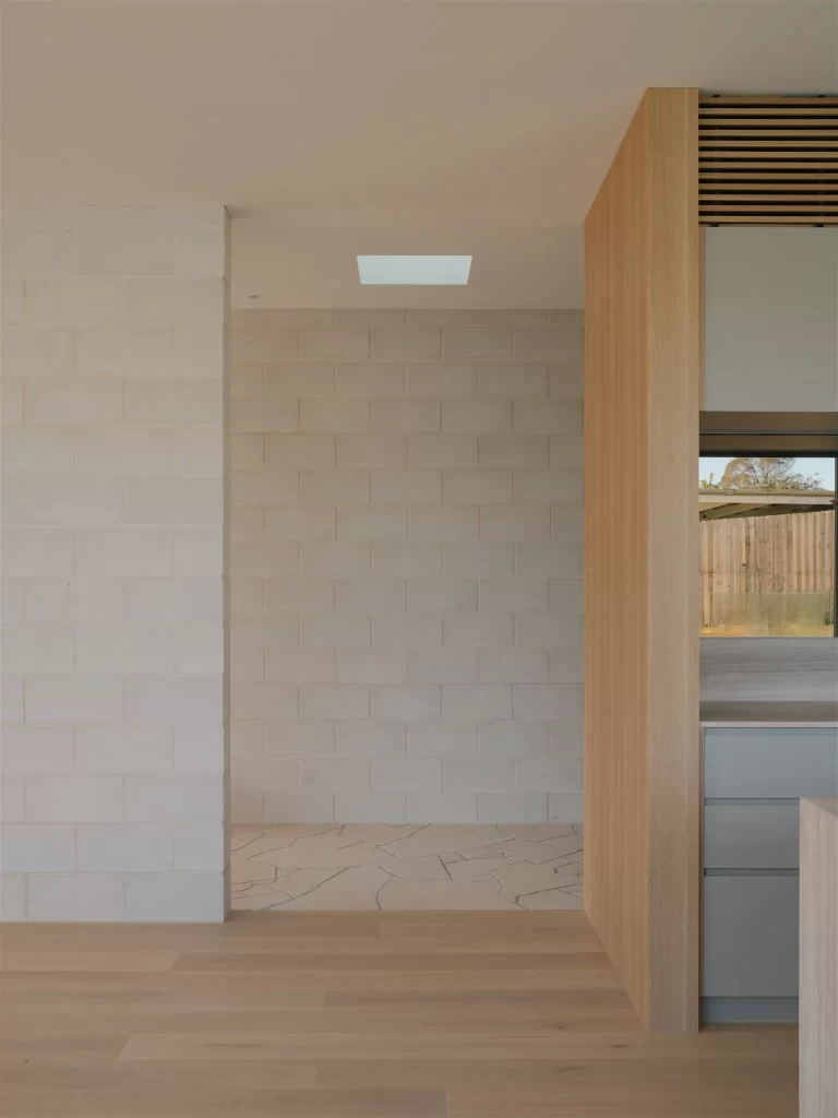 HAVEN LIMESTONE CRAZY PAVING RMS TRADERS NATURAL STONE SUPPLIER MELBOURNE 063 Natural Stone - RMS Traders