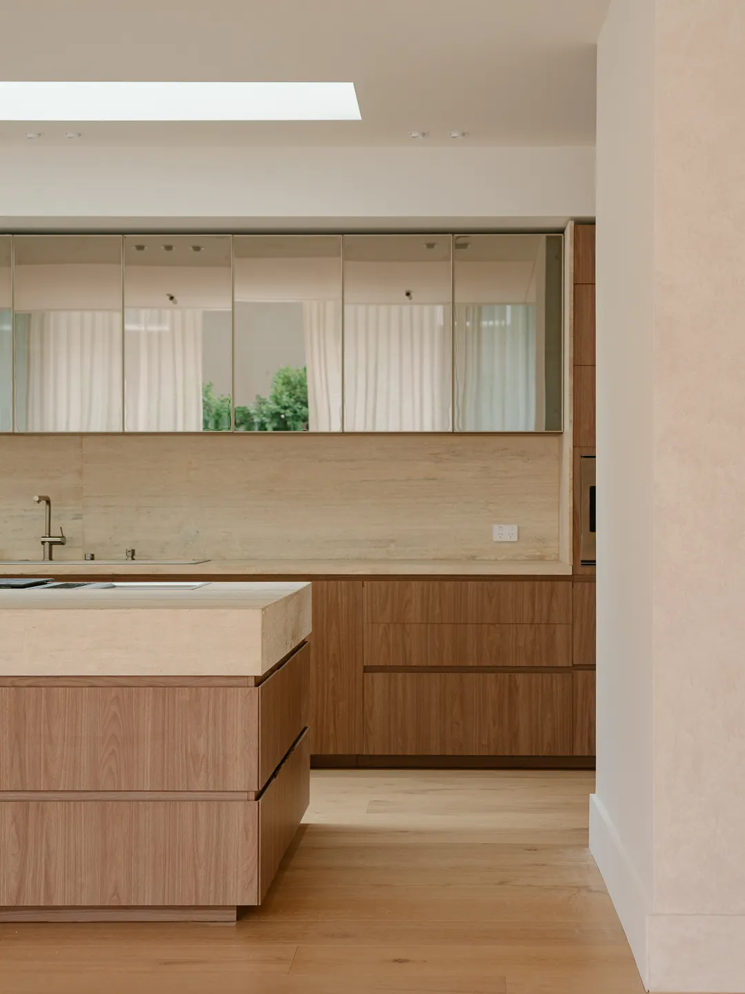 MILANO_RAW_VEIN_CUT_UNFILLED_ITALIAN_TRAVERTINE_RMS_TRADERS_NATURAL_STONE_SUPPLIER_MELBOURNE (41)