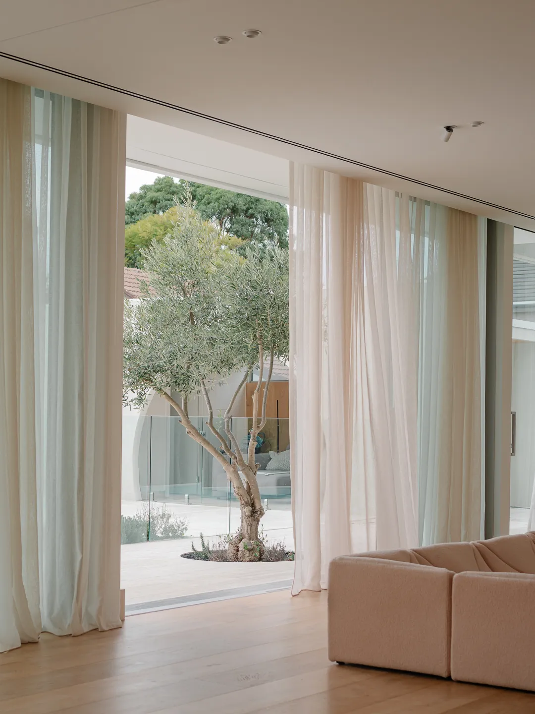 MILANO_RAW_VEIN_CUT_UNFILLED_ITALIAN_TRAVERTINE_RMS_TRADERS_NATURAL_STONE_SUPPLIER_MELBOURNE (42)