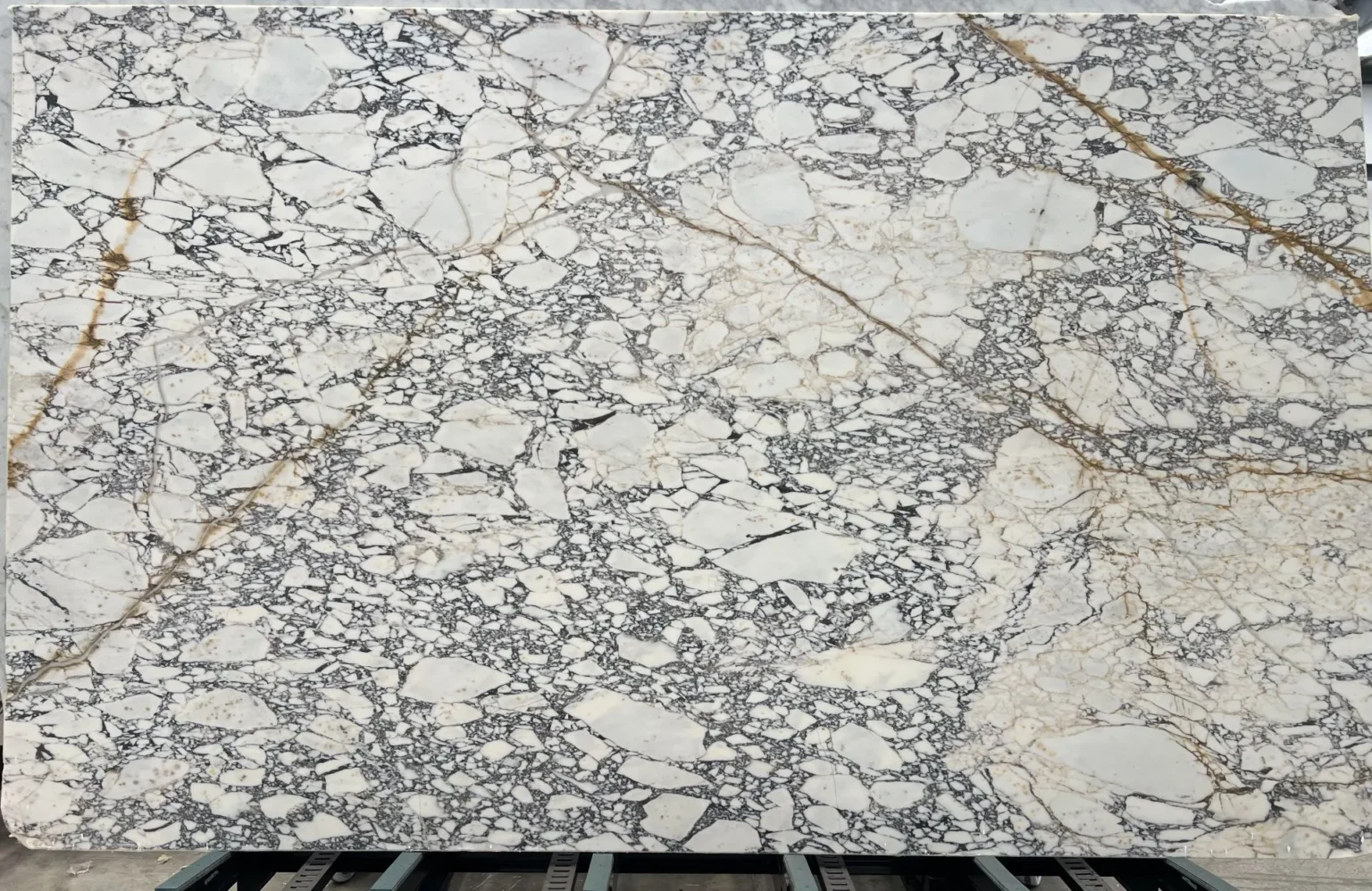 CALACATTA_VIOLA_MARBLE_SLAB_RMS_TRADERS_NATURAL_STONE_SUPPLIER_MELBOURNE_002