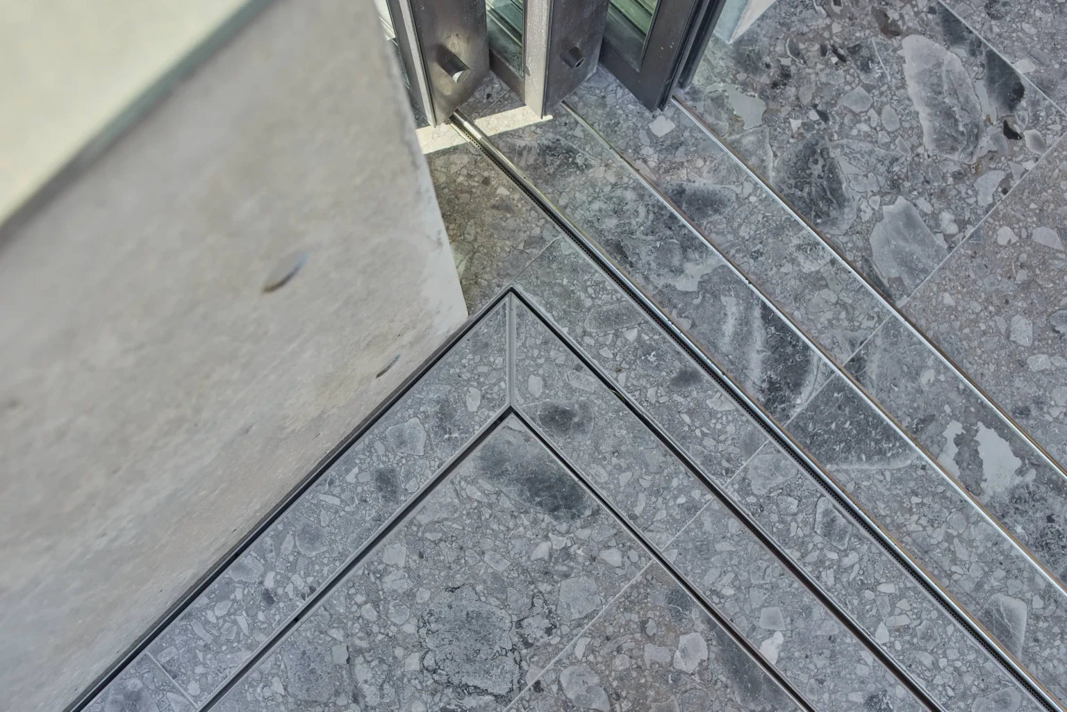 SOUTH_COAST_BEACH_HOUSE_PROJECT_RMS_TRADERS_NATURAL_STONE_SUPPLIER_MELBOURNE_003